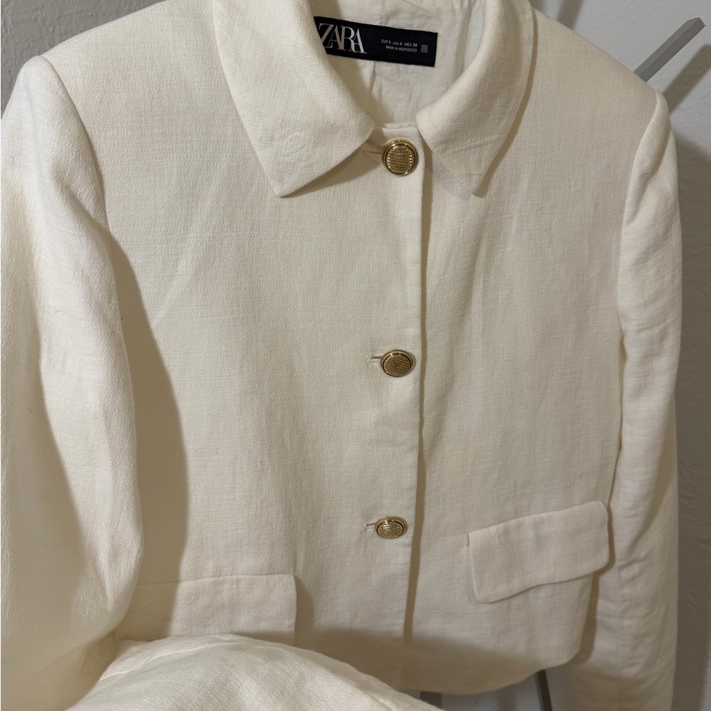 Zara Cream Cropped Collar Jacket with Gold Buttons